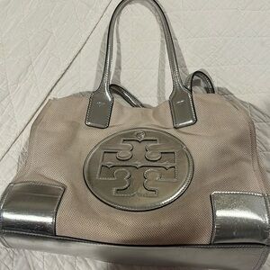 Tory Burch tote bag .